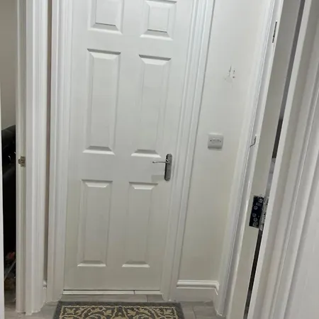 F4 Luxury One Bed With Parking * Ilford