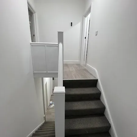 Apartment F4 Luxury One Bed With Parking