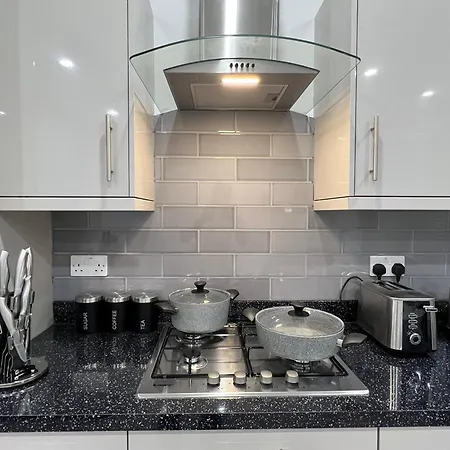 F4 Luxury One Bed With Parking Apartment Ilford