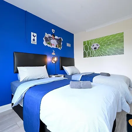 Spacious 5 Bedroom House Next To Tottenham Stadium Londres