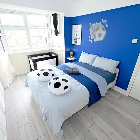 Spacious 5 Bedroom House Next To Tottenham Stadium Appartement