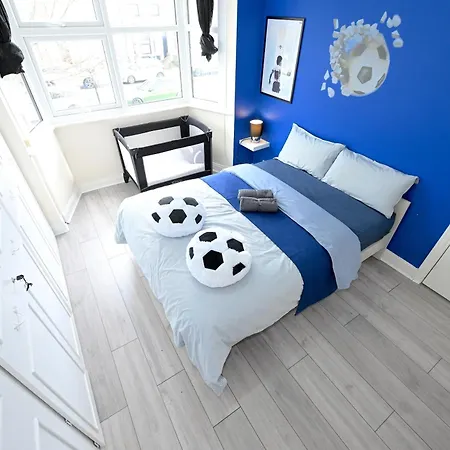 Spacious 5 Bedroom House Next To Tottenham Stadium * Londres
