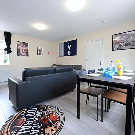 Spacious 5 Bedroom House Next To Tottenham Stadium Appartement *