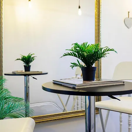 Stylish 2 Bed Near Notting Hill Appartement *