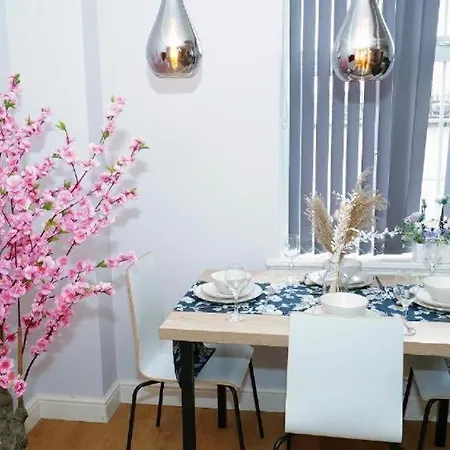 Sussex Garden Beautiful Apartment *