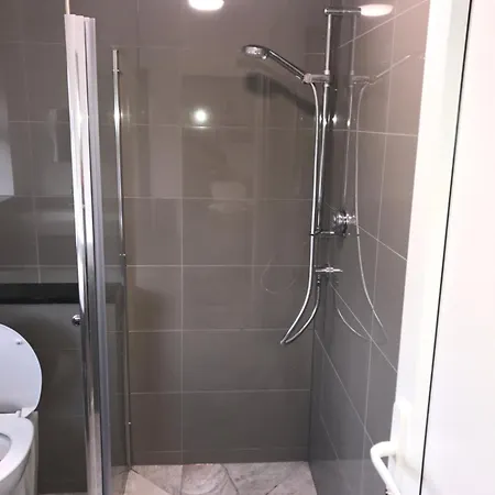 Casa vacanze Luxurious Soft Water Air Conditioning Tv 5 Bed Arcade House *