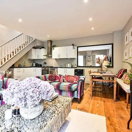 Apartment Magnificent 2 Bed Hyde Park Mews House London