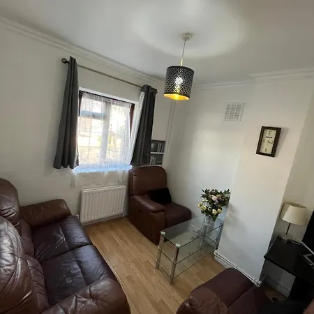 Charlton, Greenwich Luxury Self Check-in Guest house