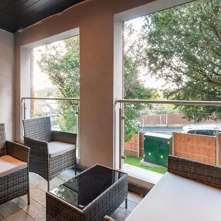Modern Comfort Two Bedrooms Flat, Cr5
