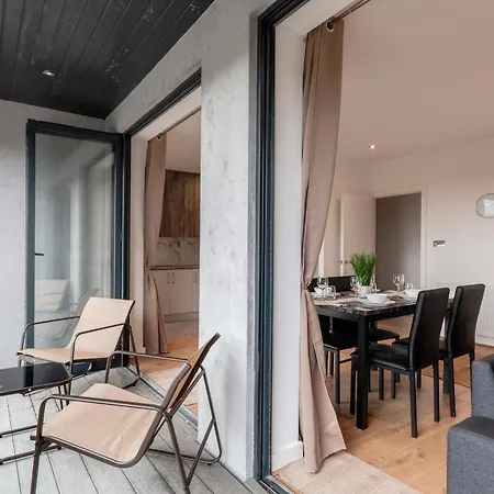 Apartment Cozy Two Bedrooms Flat In Coulsdon, Cr5
