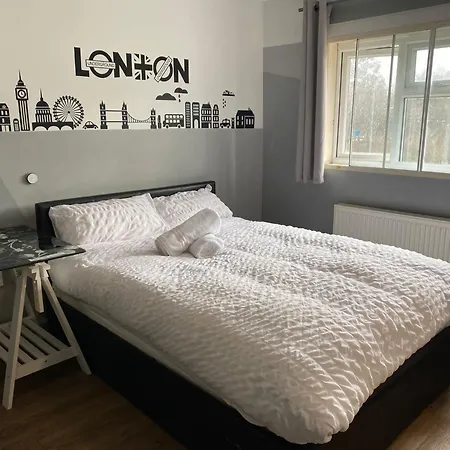 Casa vacanze Luxurious Soft Water Air Conditioning Tv 5 Bed Arcade House Londra