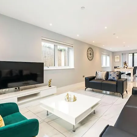 Beautiful Modern House Apartment *