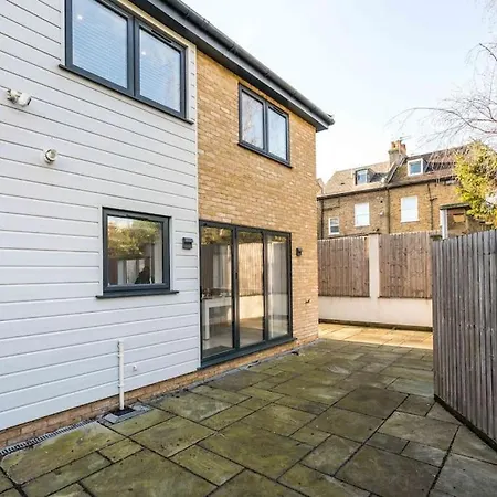 Beautiful Modern House * South Norwood
