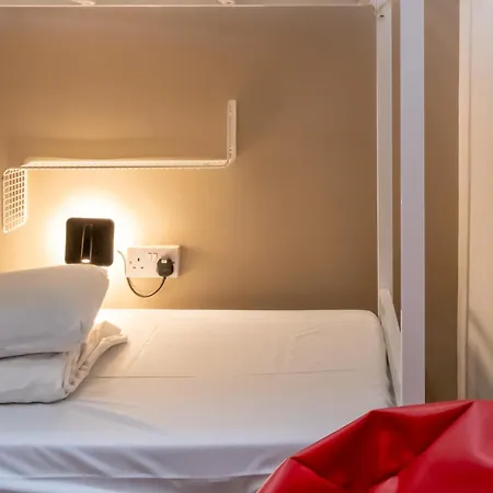 Book A Bed Хостел