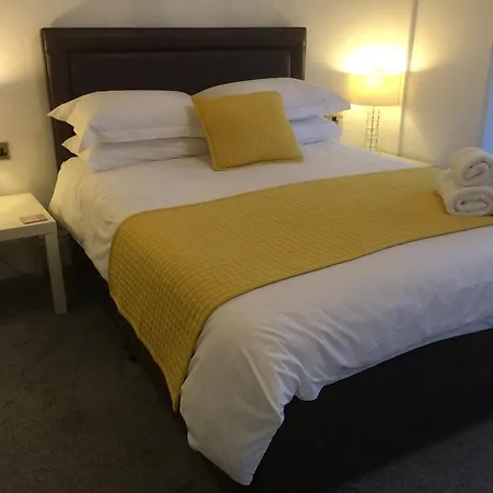 Bed & Breakfast Croham Park - Free Parking & Wi-fi 4*