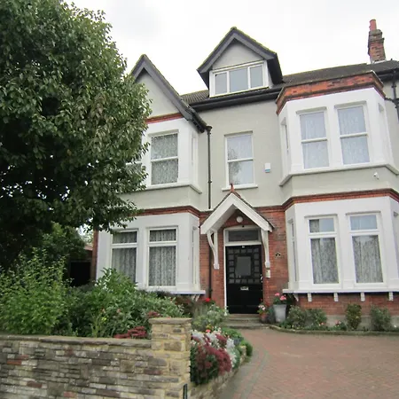 Croham Park - Free Parking & Wi-fi 4*