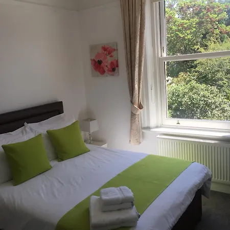 Croham Park - Free Parking & Wi-fi