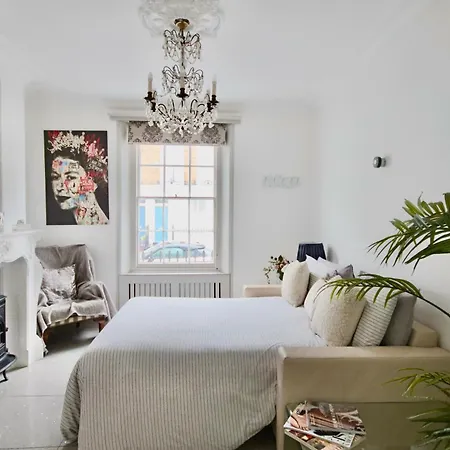 Victoria Belgravia Townhouse Apartment London