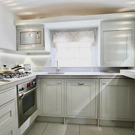 Victoria Belgravia Townhouse Apartment