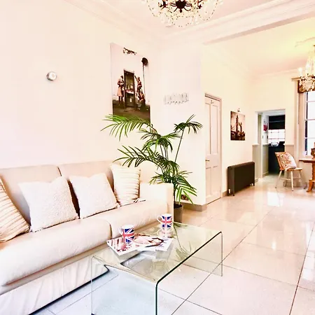 Victoria Belgravia Townhouse Apartment London