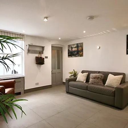 Victoria Belgravia Townhouse *