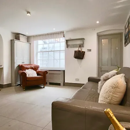 Victoria Belgravia Townhouse London