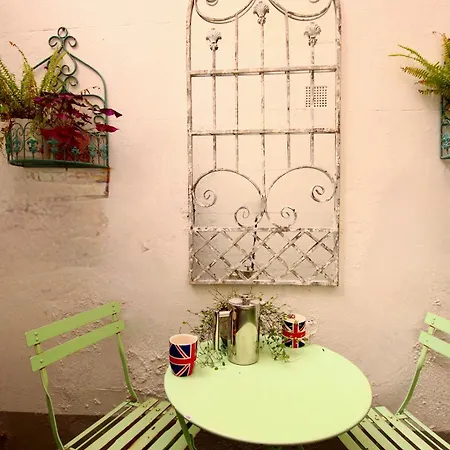 Victoria Belgravia Townhouse Apartment London