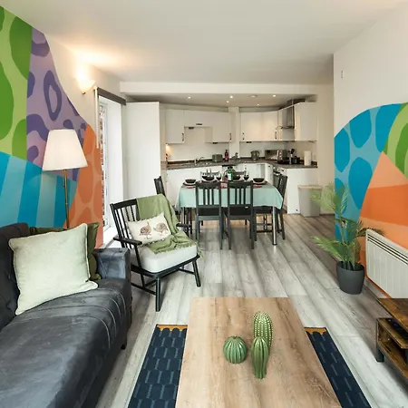 Canarywharf By Sleepy Apartment London