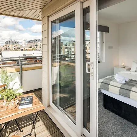 Canarywharf By Sleepy Apartment