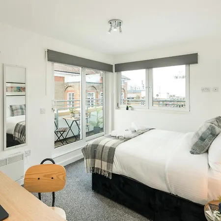 Canarywharf By Sleepy Apartment *