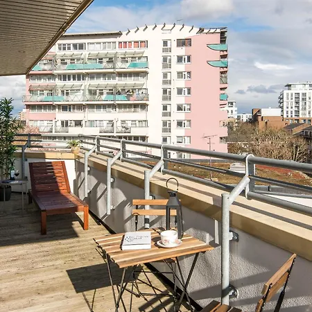 Canarywharf By Sleepy Apartment London