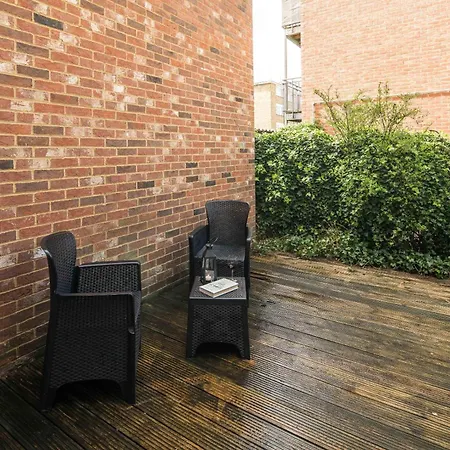 Canarywharf By Sleepy Apartment