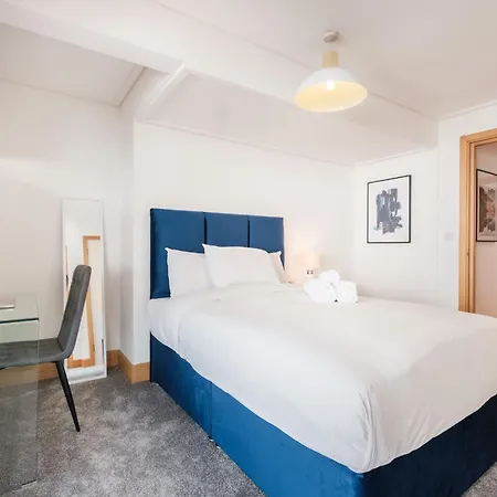 2br Penthouse With Terrace - Heart Of Holborn - Cityapartmentstay * London