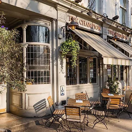 Bellevue Notting Hill 2 Bed By Holland Park Apartment *