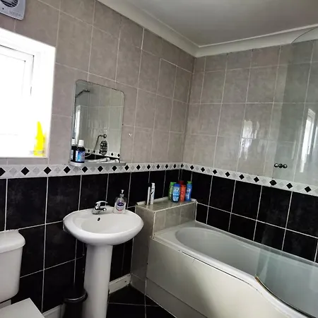 Anand House Homestay Harrow