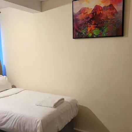 Garland Modern Spacious Flat, *