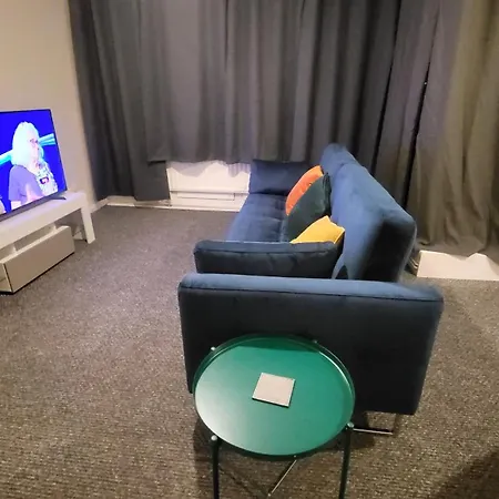 Apartment Garland Modern Spacious Flat, *