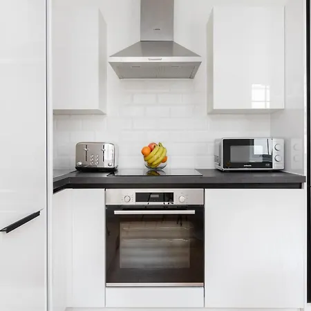 Apartment Soho & Fitzrovia With Balcony - Cityapartmentstay