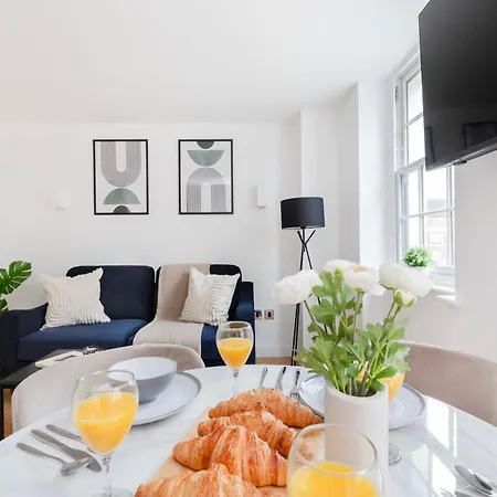Soho & Fitzrovia With Balcony - Cityapartmentstay