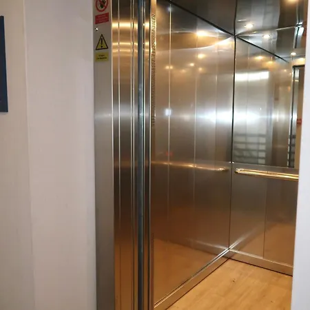 Luxury Capella Court Apartment London