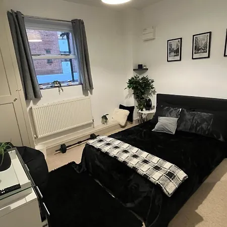 Apartment Comfy In London