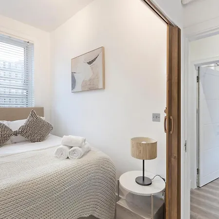 Rose Camden Town 3 Bedroom Sleeps 11