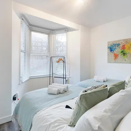 Apartment Rose Camden Town 3 Bedroom Sleeps 11 London