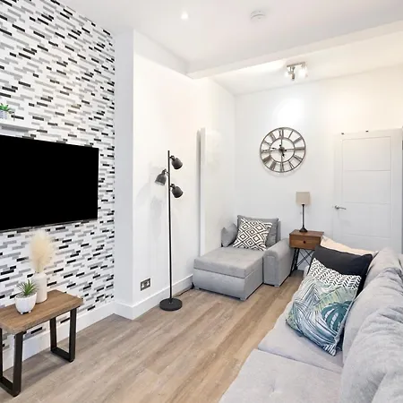 Rose Camden Town 3 Bedroom Sleeps 11 Apartment London