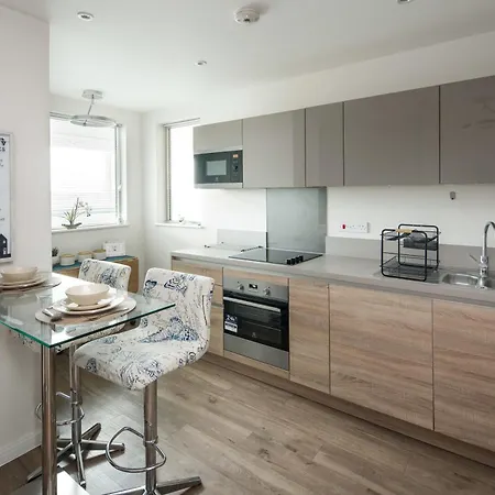 Canning Town -2 Bed Luxury London
