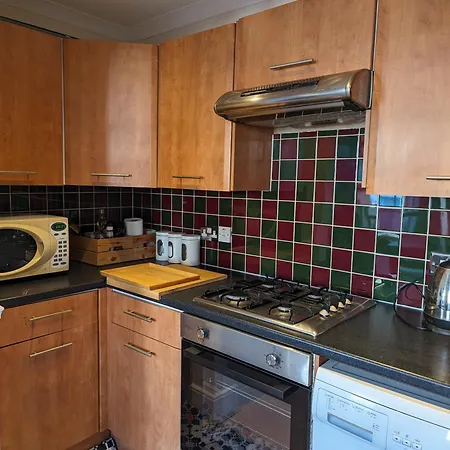 2 Bed In The Heart Of Stoke Newington * London