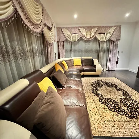 Luxury In Canary Wharf *