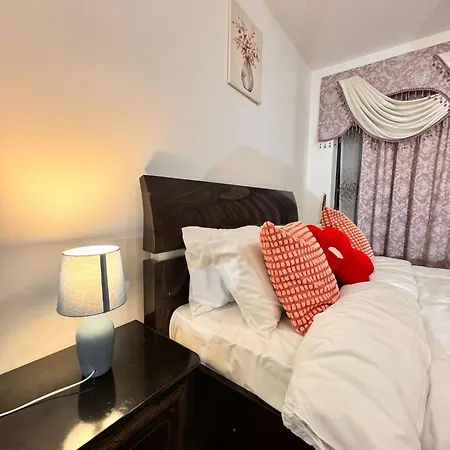 Luxury In Canary Wharf Guest house London