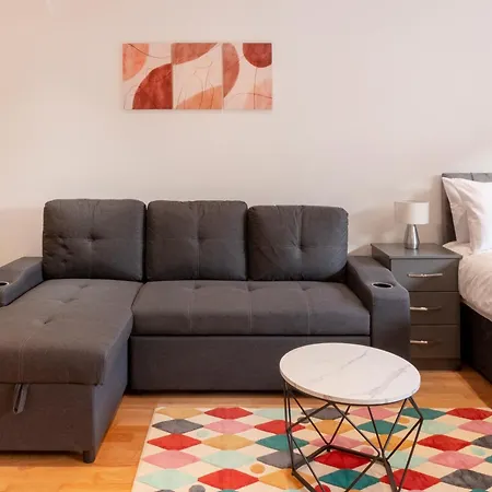 Charming Flat In Kingston Kt2, London Kingston upon Thames (Greater London)