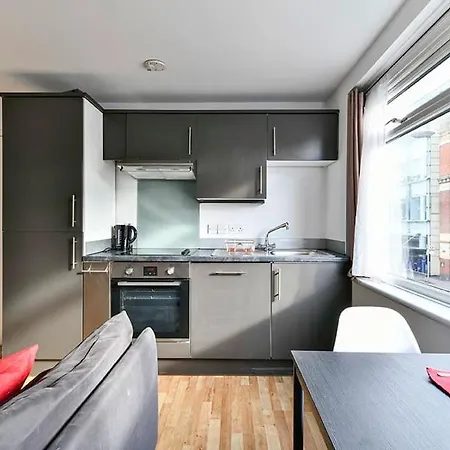 The Elden - Number 1 Apartment *